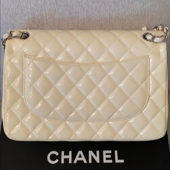 Authentic Chanel Classic flap - Picture 5 of 12
